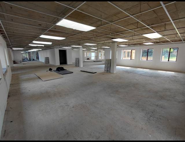 785M² OFFICE TO LET IN VORNA VALLEY
